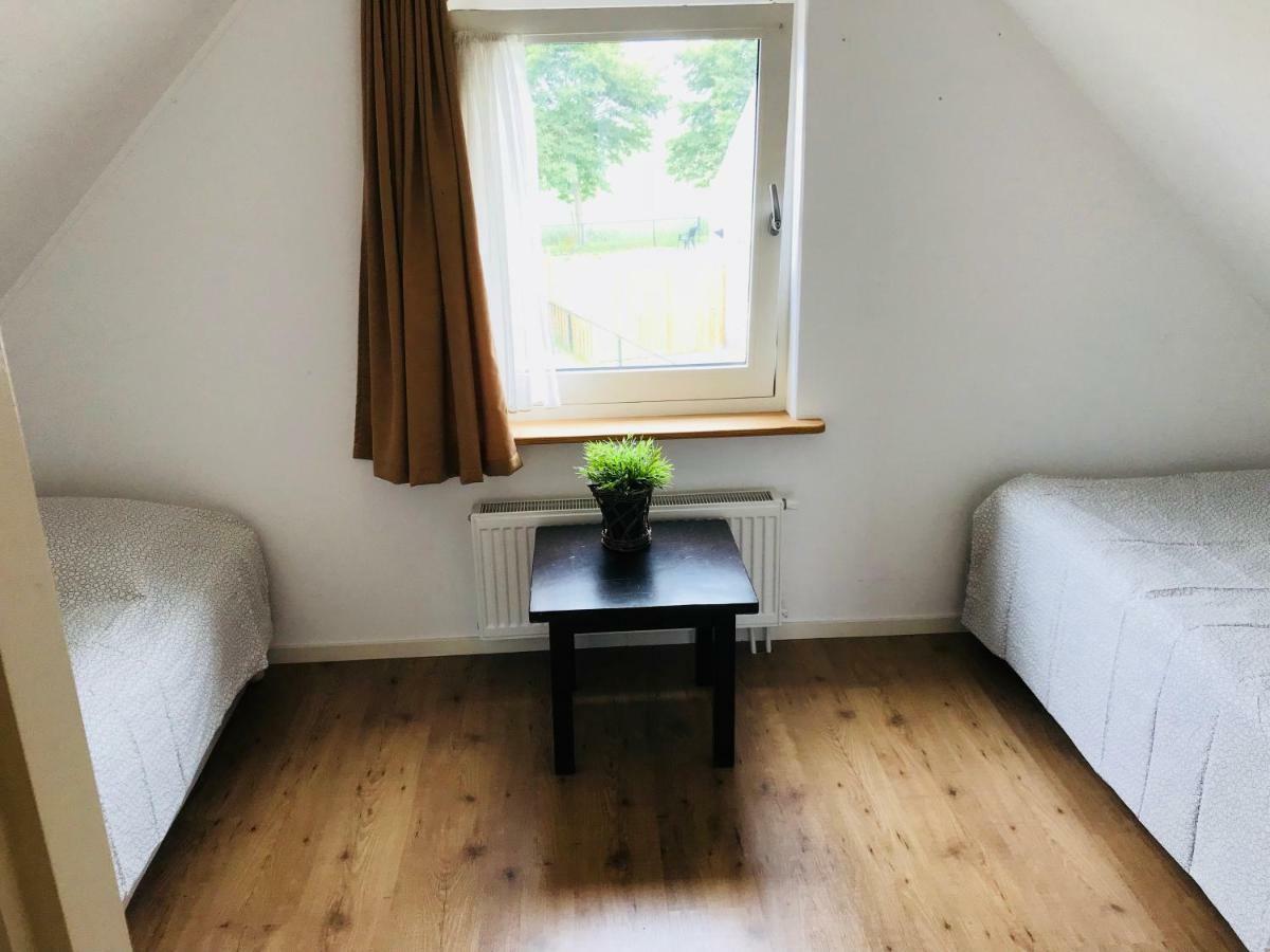 Stinswoning " Waadhoeke " Tzummarum Esterno foto